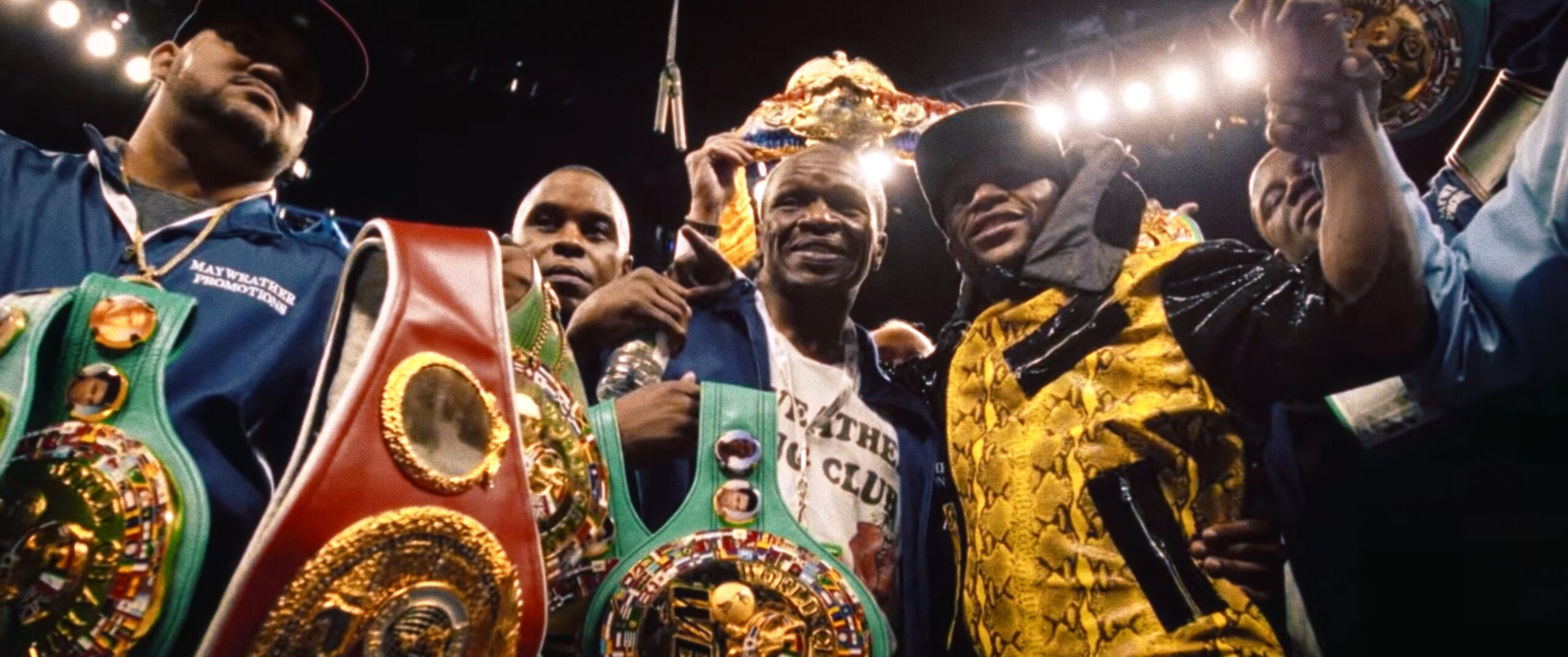 Floyd-Mayweather-URUS-champion-by-Robert-Wunsch Floyd Mayweather receiving medal for boxing championship.