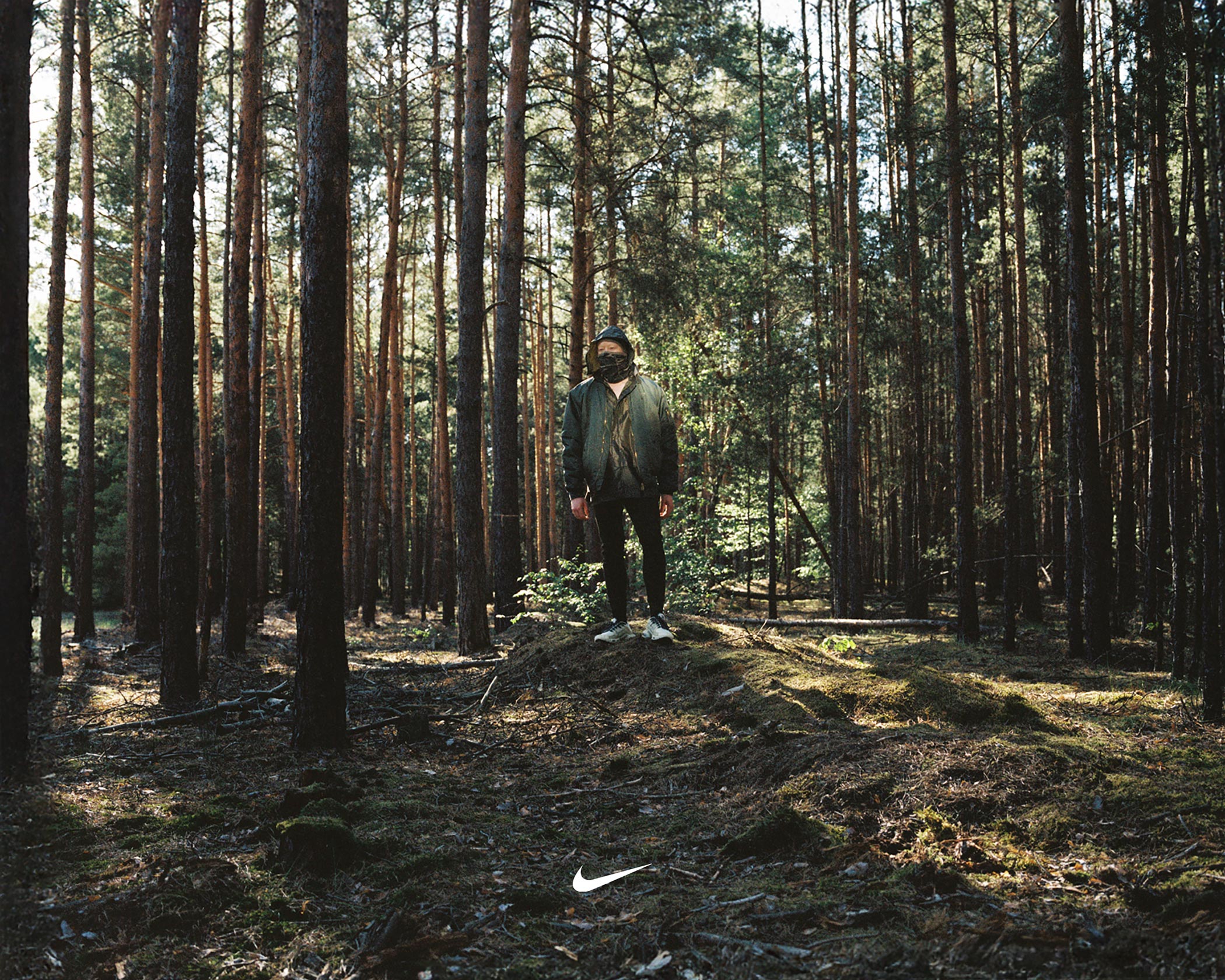 Nike-Running-campaign-woods-by-Robert-Wunsch Runner in the woods wearing Nike apparel.