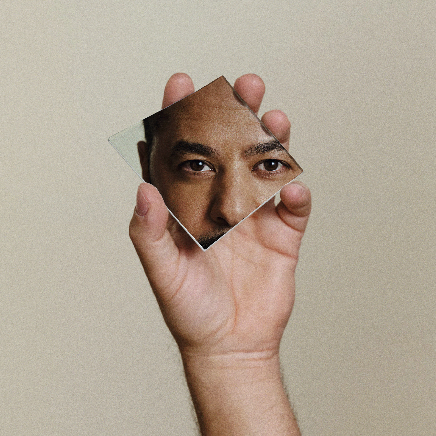 ADEL_TAWIL_SPIEGELBILD_ARTWORK-by-Robert-Wunsch