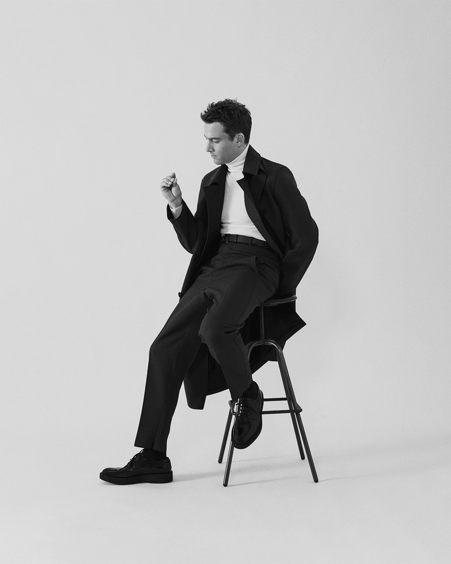 ALEXANDER-FEHLING-for-Monsieur-BY-ROBERT-WUNSCH-chair