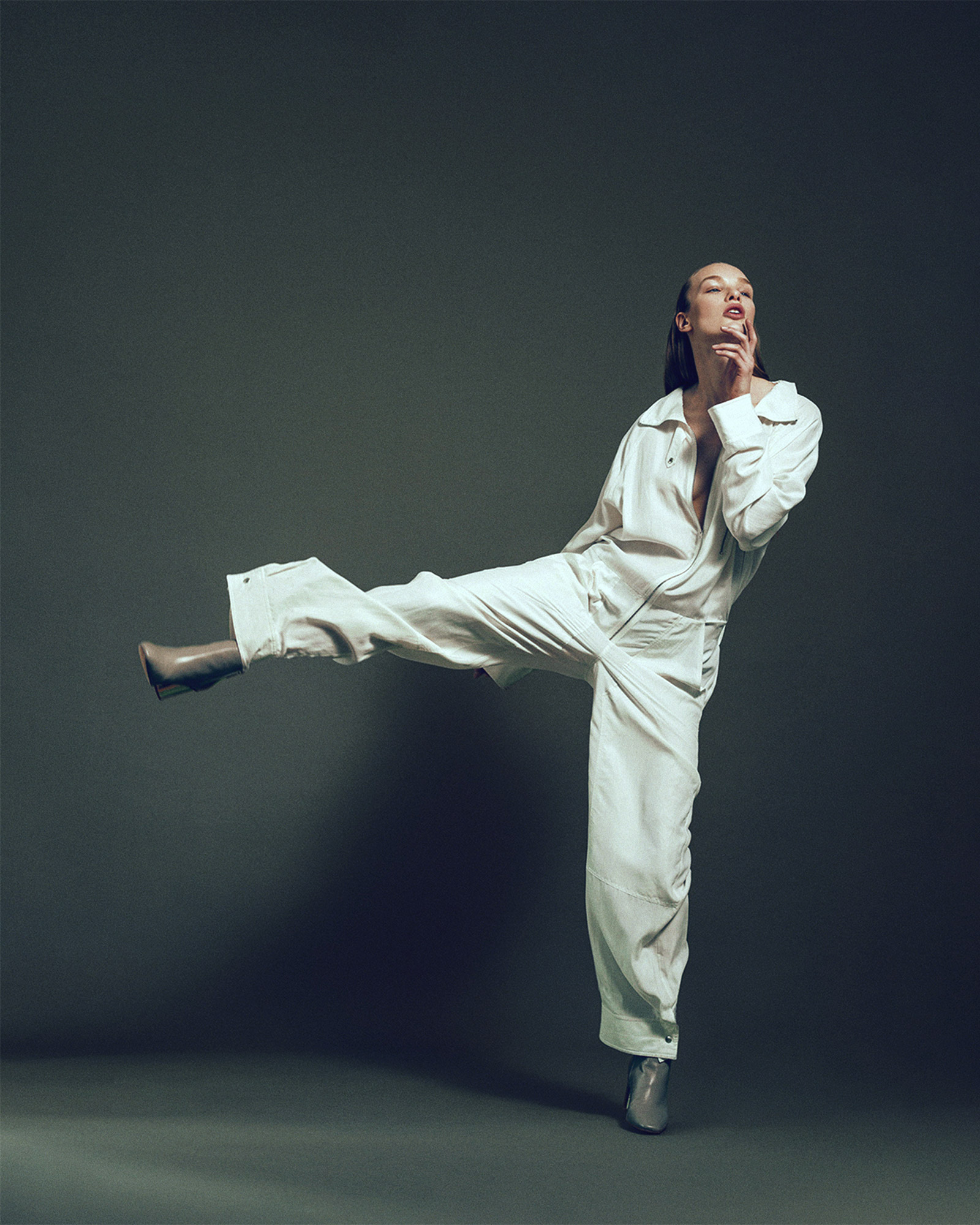 Charlotte_for_SCHOEN_by_Robert_Wunsch_move