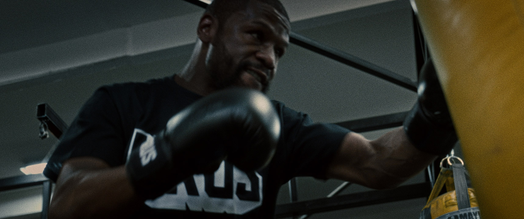 FLOYD_URUS_DC_STILLS_2.61.2